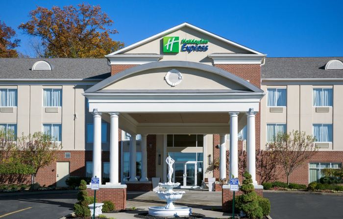 Holiday Inn Express & Suites YOUNGSTOWN N (WARREN/NILES) by IHG