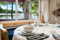 Zeus's Landing at Cottages of Maine Gradual beachfront, King Beds, Dog Friendly