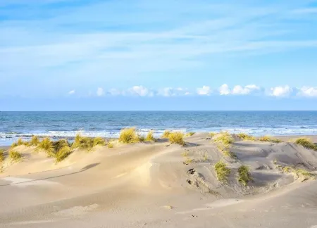 Chalet in Middelkerke Near the Beach Отели рядом с достопримечательностью «Residence Park Cosmos - B.V.B.A. Luna»
