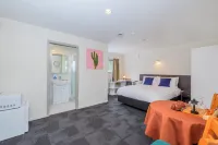 Greenlane Motel Hotels near Go Media Stadium