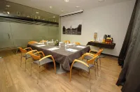 Hotel Cisneros - Parking