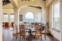 Hudson by AvantStay Magnificent Home w Beautiful Views Multiple Living Areas Pool Games Hotels in Hudson Bend