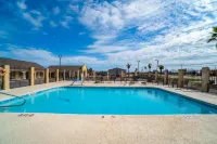 Aransas Bay Inn & Suites Corpus Christi by OYO - parking