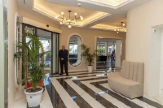 สเปลนดิด ริเวียรา