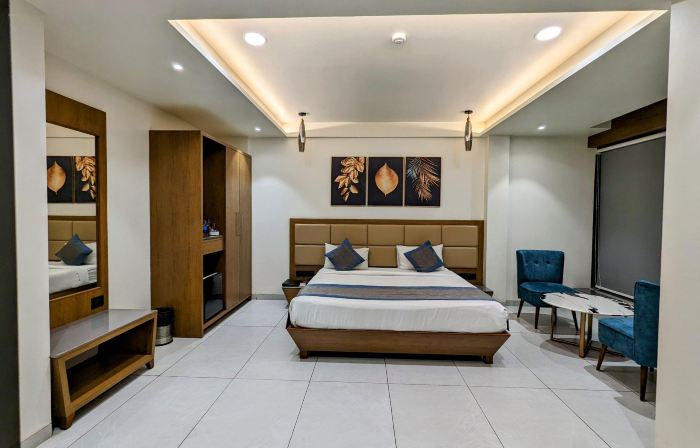 Hotel Red Chillee Restro