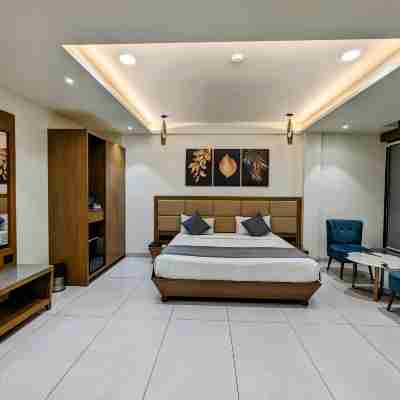 Hotel Red Chillee Restro Rooms