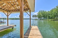 The Lake Escape: Boat Dock, Fire Pit, Kayak! - Homestays