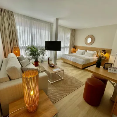 Hotel emblemático Hi Suites Hoteles cerca de Museo Militar de Almeyda
