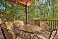 Creekside Broken Bow Cabin w/ Hot Tub & Fire Pit! - spa