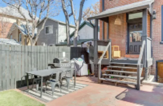 距庫爾斯球場1英里：舒適的丹佛開間帶露台！