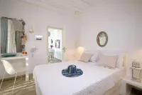 3 Paros *All Season* Villas