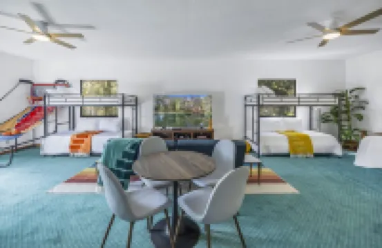 Rainbow River Mid-Century Estate Sleeps 20+ People and Guarantees Unlimited Fun!