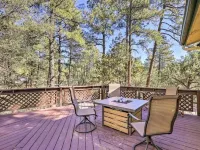 Spring Season Our Cabin Home Backing Preserve with Deck, Grill and Gas Fire Pit Hotels in Pine