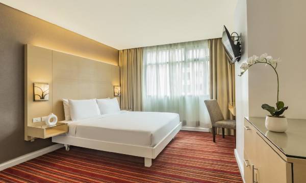 St Giles Hotel Makati
