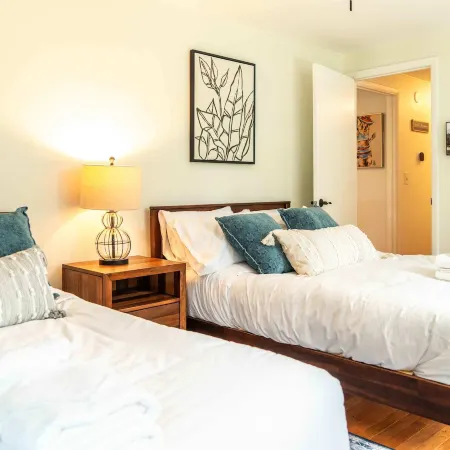 Hwy Chalet Centrally Located to Area Attractions