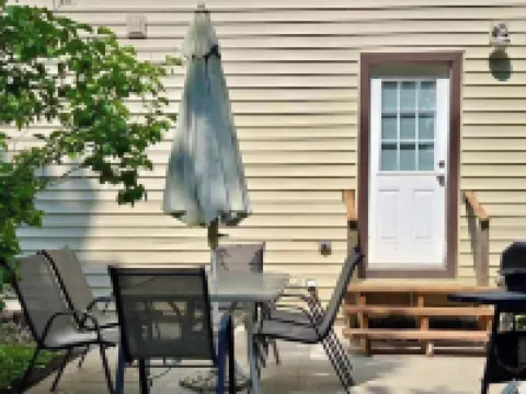 Your Cozy Lockwood Lodge Awaits Pet Friendly