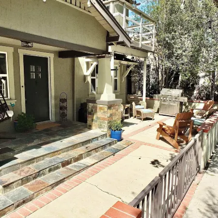 Park Avenue Beach Paradise Chic & Secluded 4 Bdr