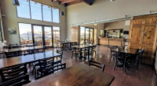 Lone Point Cellars