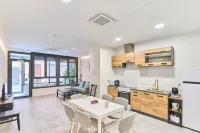 Apartamentos Catedral Palace by gaiarooms