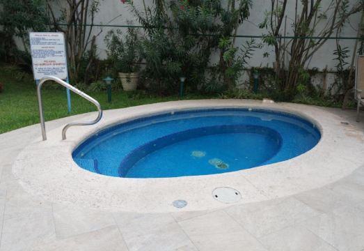 사피 호텔 수영장