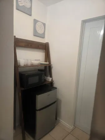 HighTide Guesthouse Apartment #7