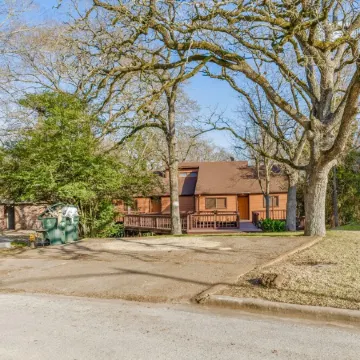 A&M Cabin-Pool Table Deck BBQ-10mins Kyle Field