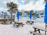 Oceanfront Condo w/ Private Balcony - Pools Open and Direct Beach Access