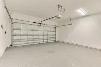 3 Mi to Usf: Dog-friendly Home w/ Large Yard