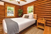 Walk to Beach - Close to Town - Pet Friendly Cabin - Chalets