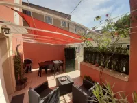 Cosy 3-bedroom apartment with private terrace in the heart of Pierrelatte Hotels in Pierrelatte
