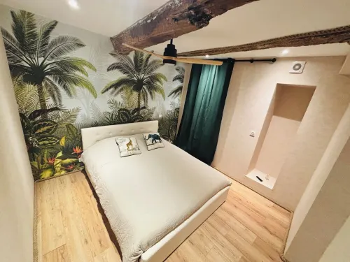 In the heart of Le Beausset T2 47M² ground floor Renovated and equipped in the city center Hotels in Le Beausset