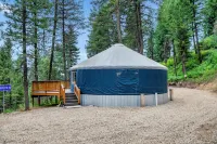 Cozy and POSH-est Yurt in gorgeous Boise National Forest