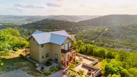 Rancho Vista Cabin - Frio - Garner - Sleeps 10 Отели в г. Конкан