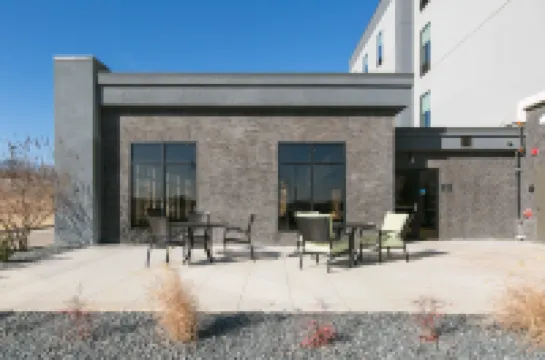 ハンプトン  イン & スイーツ ストラウド のホテル