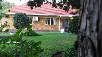 Lodumo Guesthouse B & B Hotel di 