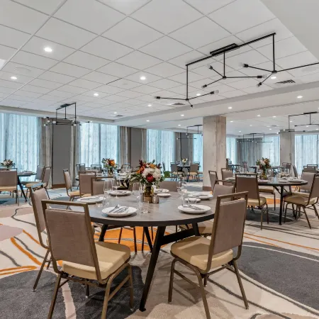 Cambria Hotel Austin Downtown