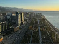 Apartment near seafront and park