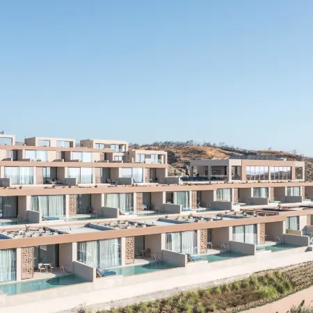 Este Elegant Suites & Villas