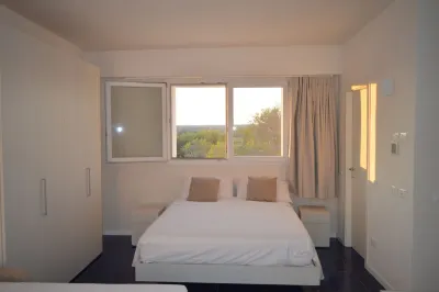 Myrtle studio apartment with sea view terrace, in the dunes 20m from free beach Hotel in zona Campomarino di Maruggio