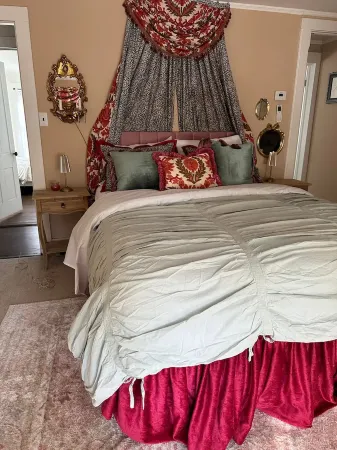 3 Bedroom Historic Home near Stony Brook Village, University, Hospital & Beaches