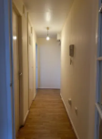 specious 1 Bed Apartment with parking & free  wifi 5 minute  Goodmayes station