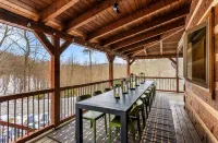 Amber Hills Lodge: Sauna,Golf Sim,Hot Tub,Theatre - 4-Star