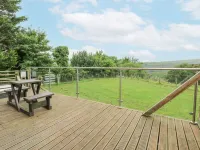 The Cabin Hotel a Rhos