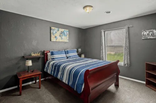 Near Razorback Stadium & Attractions, Firepit