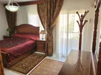 Cozy 2-bedroom apartment in charming Cairo Governorate with AC, WiFi Hotels in Al Waili