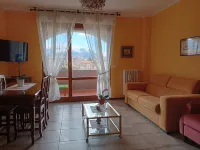 Located 200 m from Pallanza lakefront, family friendly apartment.