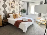 Poconos Chatham Continental - Deck & Fire Pit