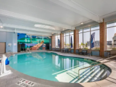 The Harborview on Lake Michigan, Ascend Hotel Collection Hotels in Ozaukee County