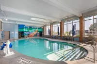 The Harborview on Lake Michigan, Ascend Hotel Collection Hotels in Port Washington
