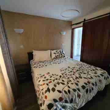 3 bedroom fully furnished flat Rooms